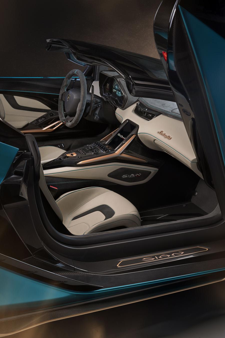 Интерьер Lamborghini Sian Roadster 2020 года  (фото 28 из 29)
